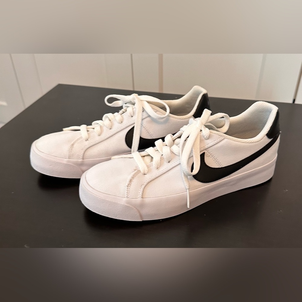 Nike Court Royale AC Canvas Shoe - Picture 8 of 10